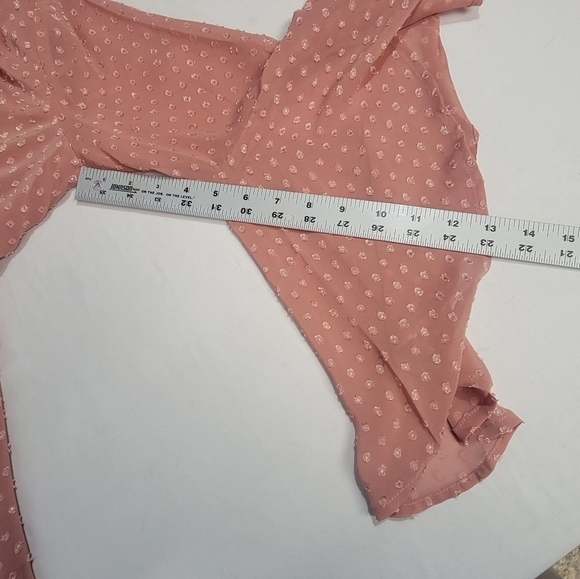 BAND OF GYPSIES Women's Size Small Blush Swiss Dot Bell Sleeve V-neck Blouse - Picture 11 of 12